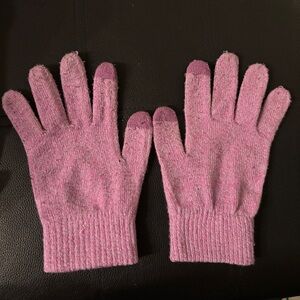 Soft Pink Knit Gloves